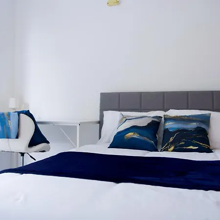 1bed Flat Free Parking Mid To Long Discounts Apartment