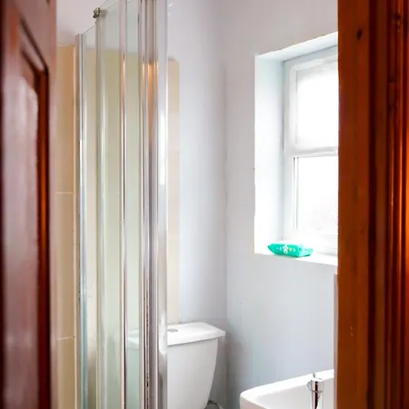 1bed Flat Free Parking Mid To Long Discounts *